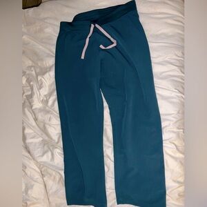 FIGS- Livingston Petite Scrub Pants